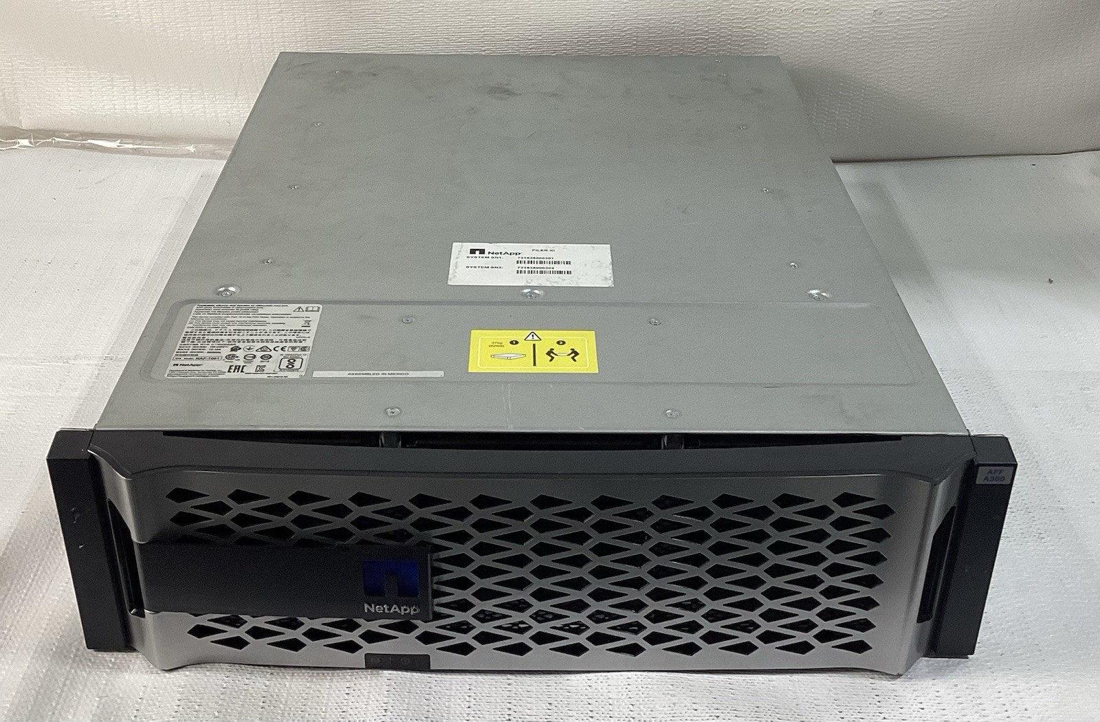 NetApp NAF-1601 All Flash FAS AFF A300 Storage Array Chassis w/ Controllers