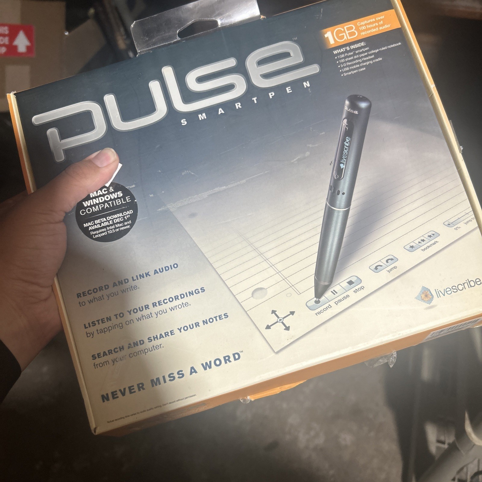 PULSE SMARTPEN by LIVESCRIBE 1GB RECORD & LINK AUDIO TO WHAT YOU WRITE W/ BOX