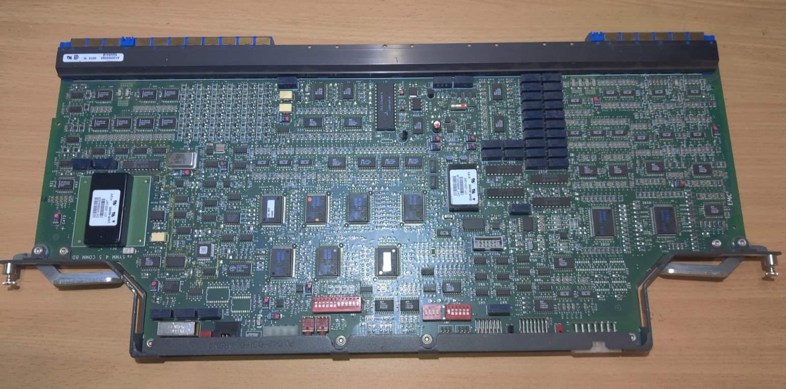 201-289-911 EMC Symmetrix Communication Control Module - USA Seller