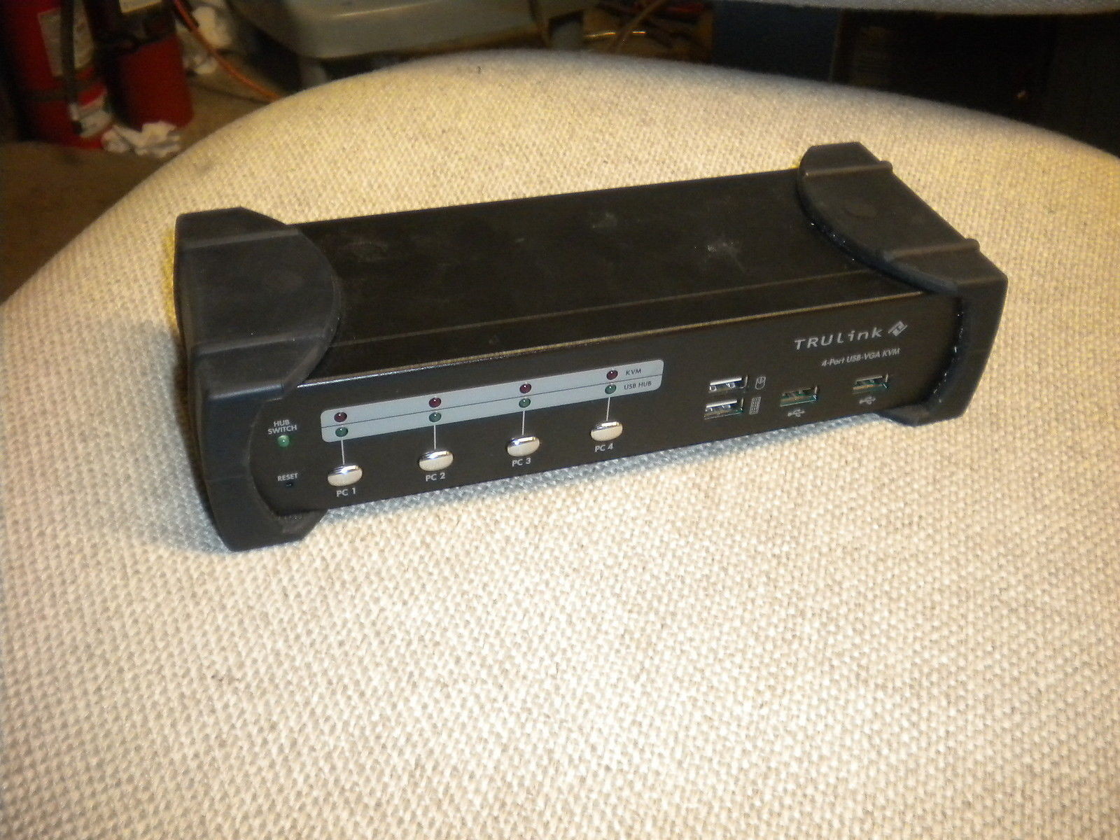 G197 TRU LINK TRUE LINK TRUELINK TRULINK 35567 4-PORT USB-VGA KVM SWITCH