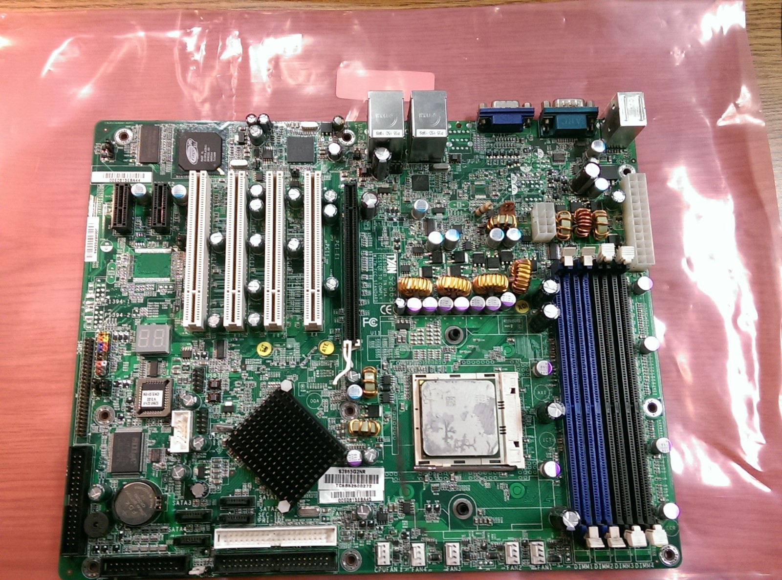 Tyan Computer S2865G2NR Socket 939 AMD Motherboard with Opteron CPU