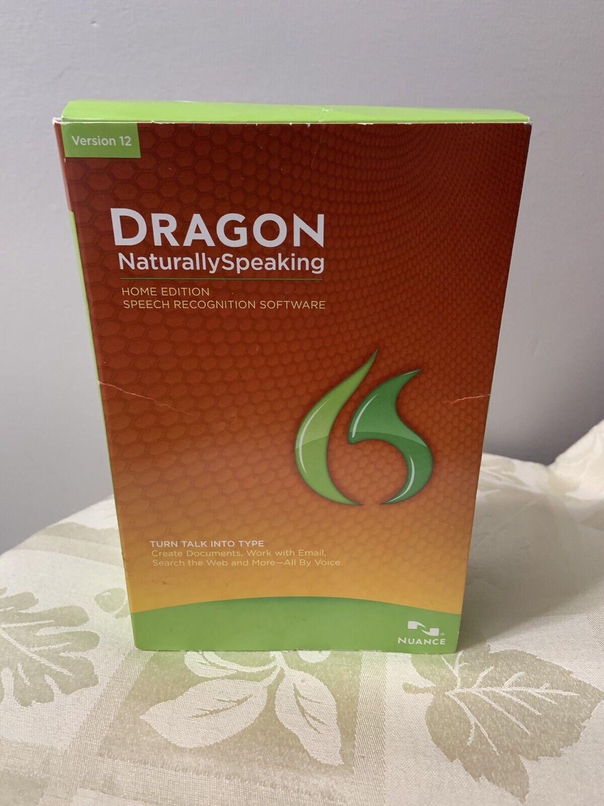 DRAGON Naturally Speaking Home Version 12 with MICROPHONE Nuance New SEALED