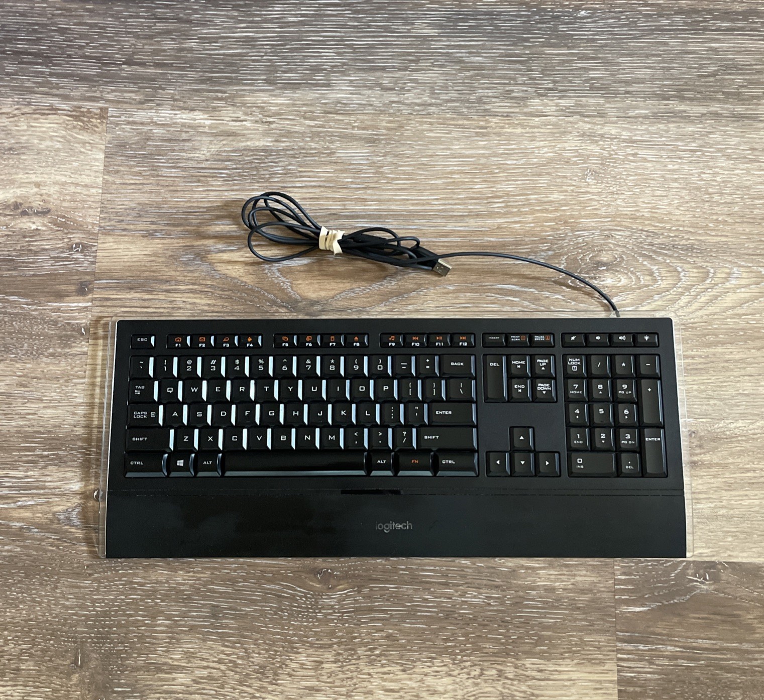 Logitech K740 Illuminated Keyboard Slim USB Wired Backlit Y-UY95 Tested/Working