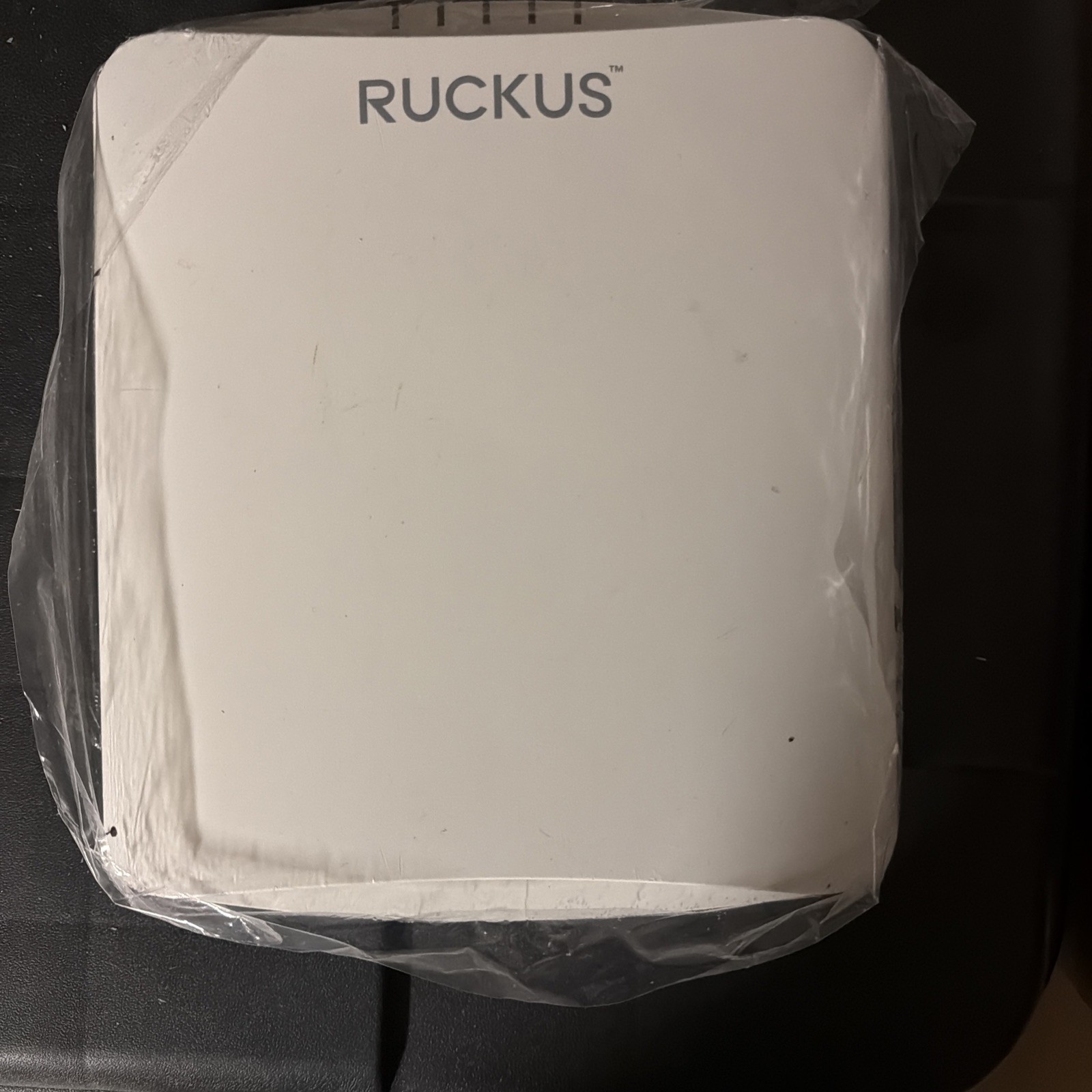 Ruckus R650 901-R650-US00 Wireless Access Point Dual Band WiFi 6. Unit Only.