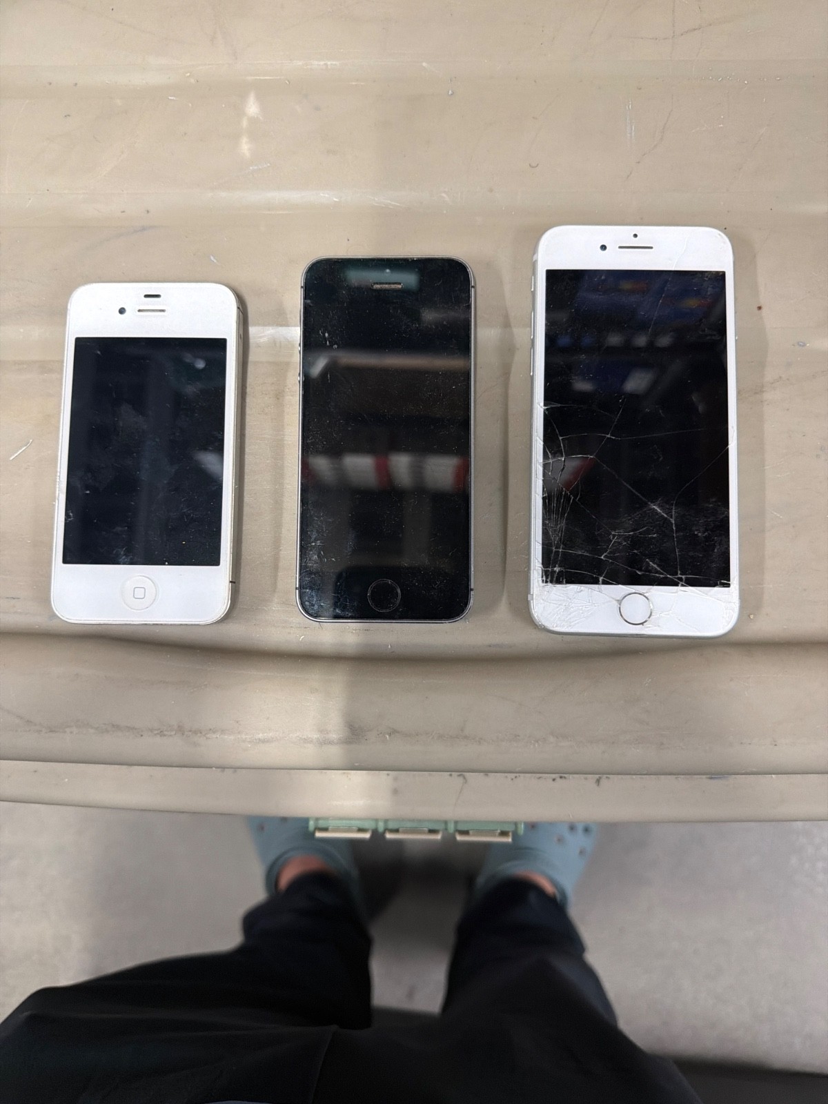IPhone misc lot of 3 AS-IS