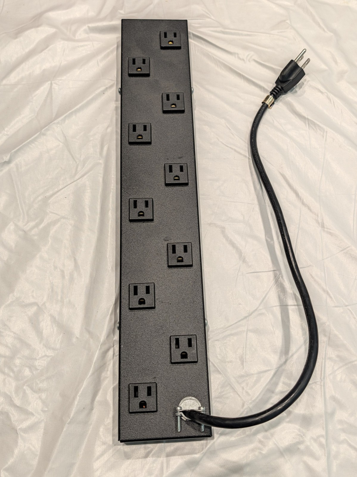 Unbranded 10-Outlet Heavy-Duty Steel Workbench Power Strip 3ft Cord