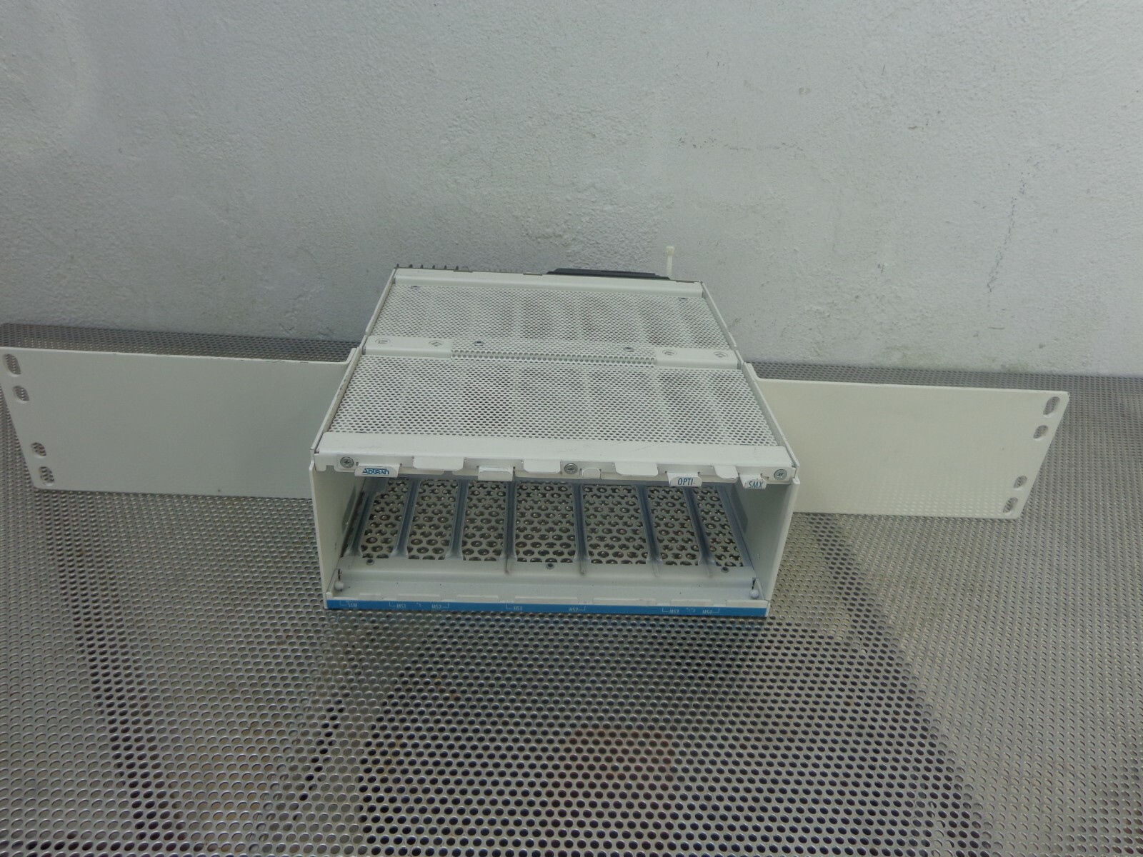 Adtran 1184514L1 Opti-6100 Rack Mount Card Slot Expansion Chassis