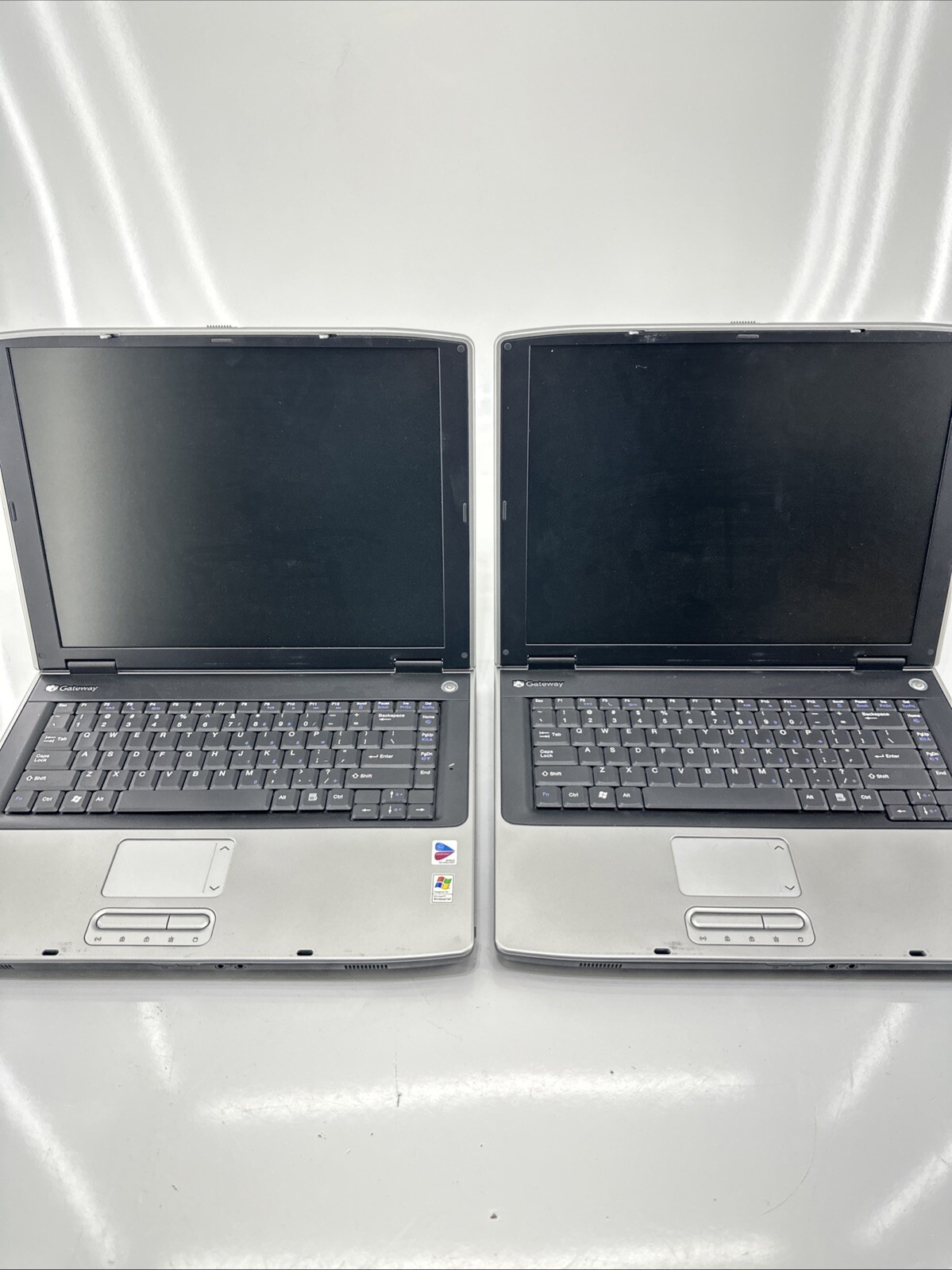 Gateway MA1 M460E Laptop with No Adapter/Charger  Untested For Parts Or Repair