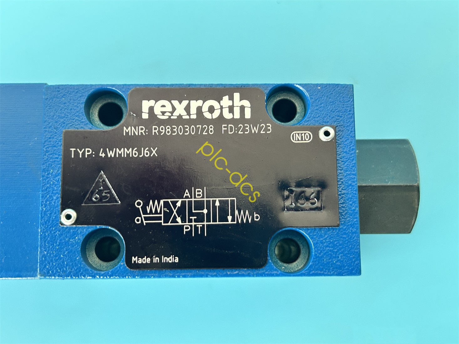 1PCS Rexroth R983030728 4WMM6J6X/-IN002 Valve Brand new Fedex or DHL