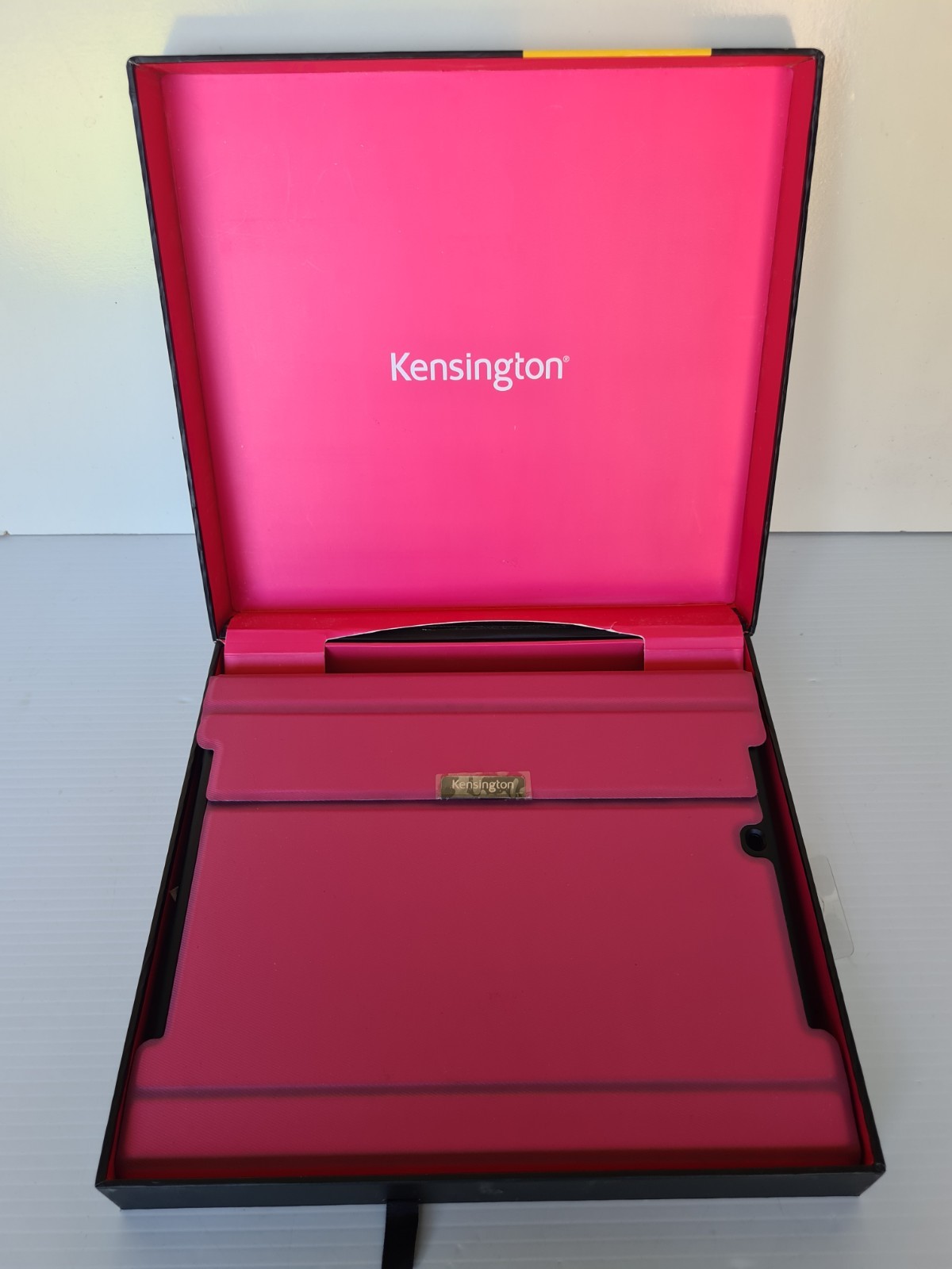 Kensington KeyFolio Exact Bluetooth Keyboard Case For Apple iPad 5 (Air) Pink