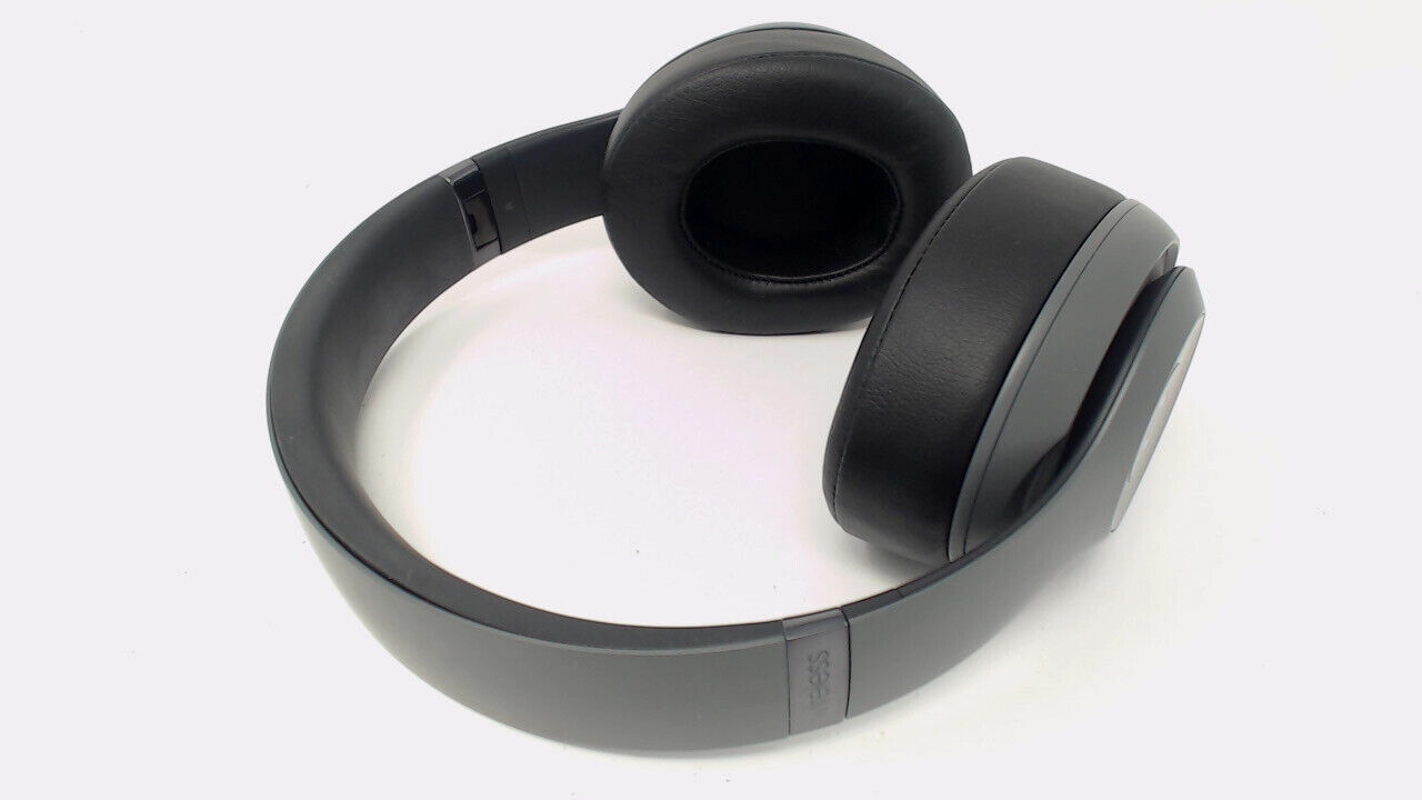 Beats Studio 3 Headphones A1914 Asphalt Gray BLACK EAR PADS