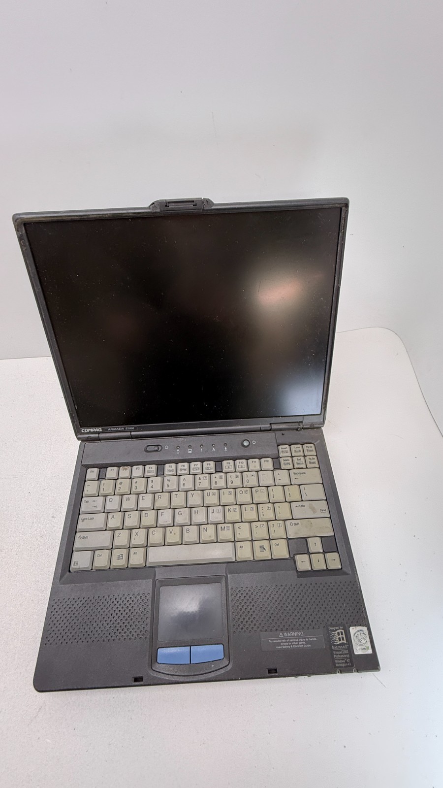 Vintage Compaq Armada E500 14.1" Laptop Intel Pentium III FOR PARTS OR REPAIR