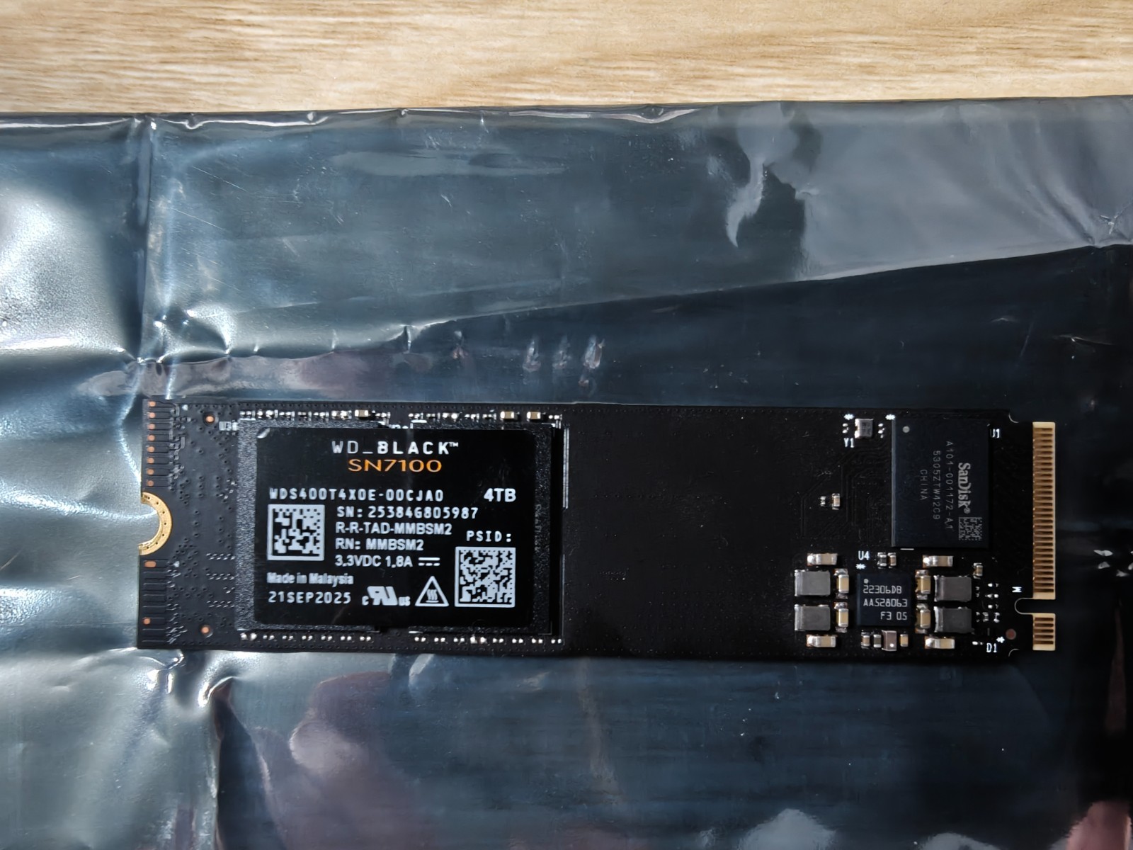 WD BLACK SN7100 4TB NVMe SSD PCIe Gen4 M.2 2280 WDS400T4X0E Open Box