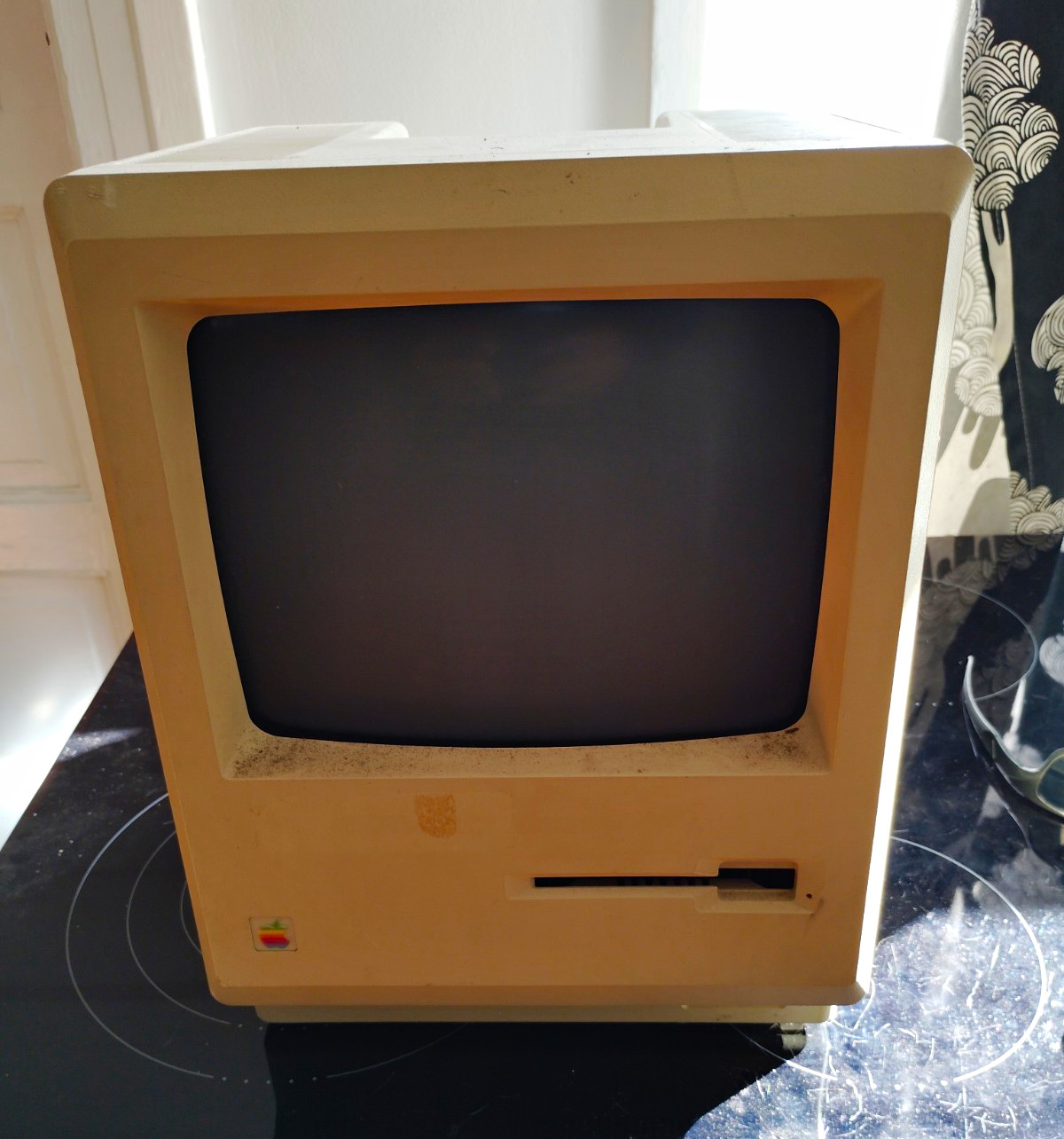 Apple Macintosh 512K Desktop Computer Vintage Model M0001W (512K)