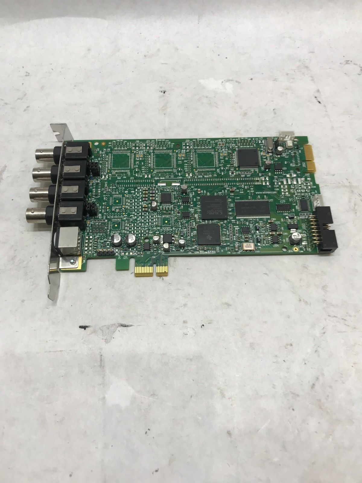 WINNOV Videum 4400e AV Xpress 010-500210 Audio/Video Capture Card 000-160210 -DW