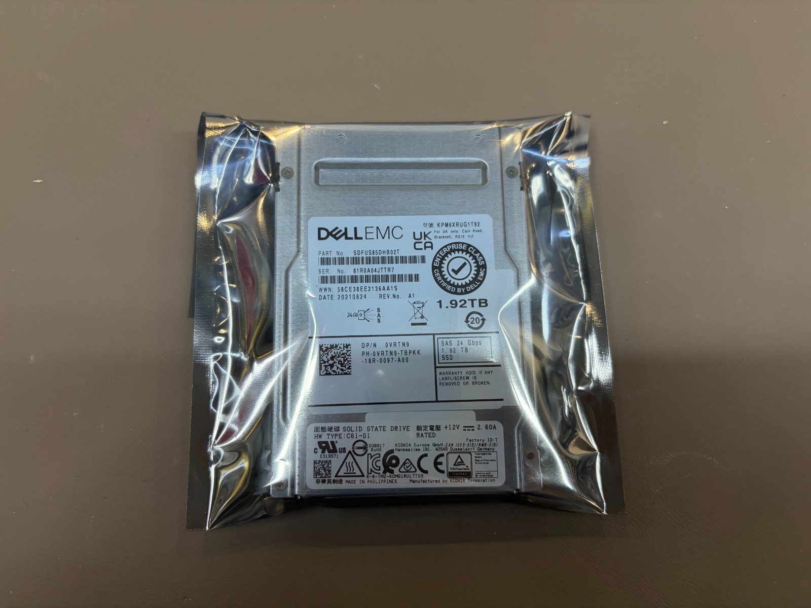 DELL EMC 0VRTN9 KPM6XRUG1T92 1.92TB SAS 24G SSD Internal Hard Drives