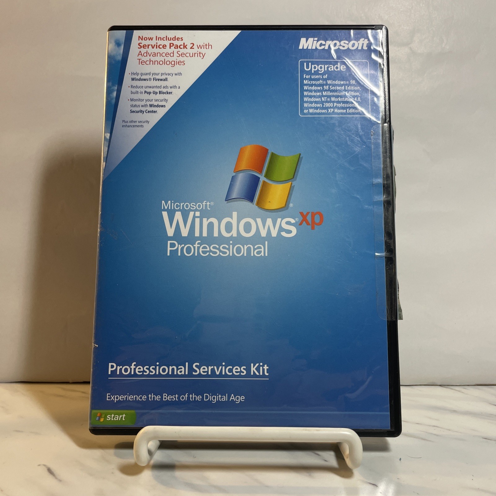 Microsoft Windows XP Professional Upgrade Services Kit CD w/Key – Vintage 2000s