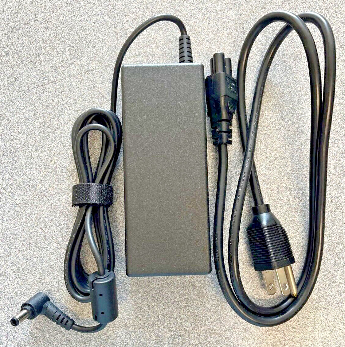Genuine Chicony Charger for Toshiba ASUS Notebooks 90W 19V 4.74A A10-090P3A