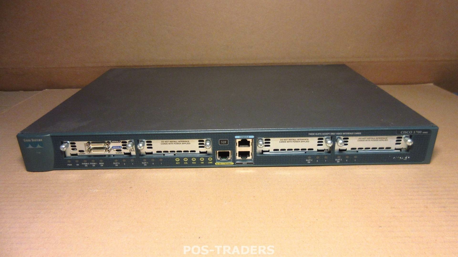 Cisco CISCO1760 1700 Router Modular Access Router INCL 1x WIC 2A/S module