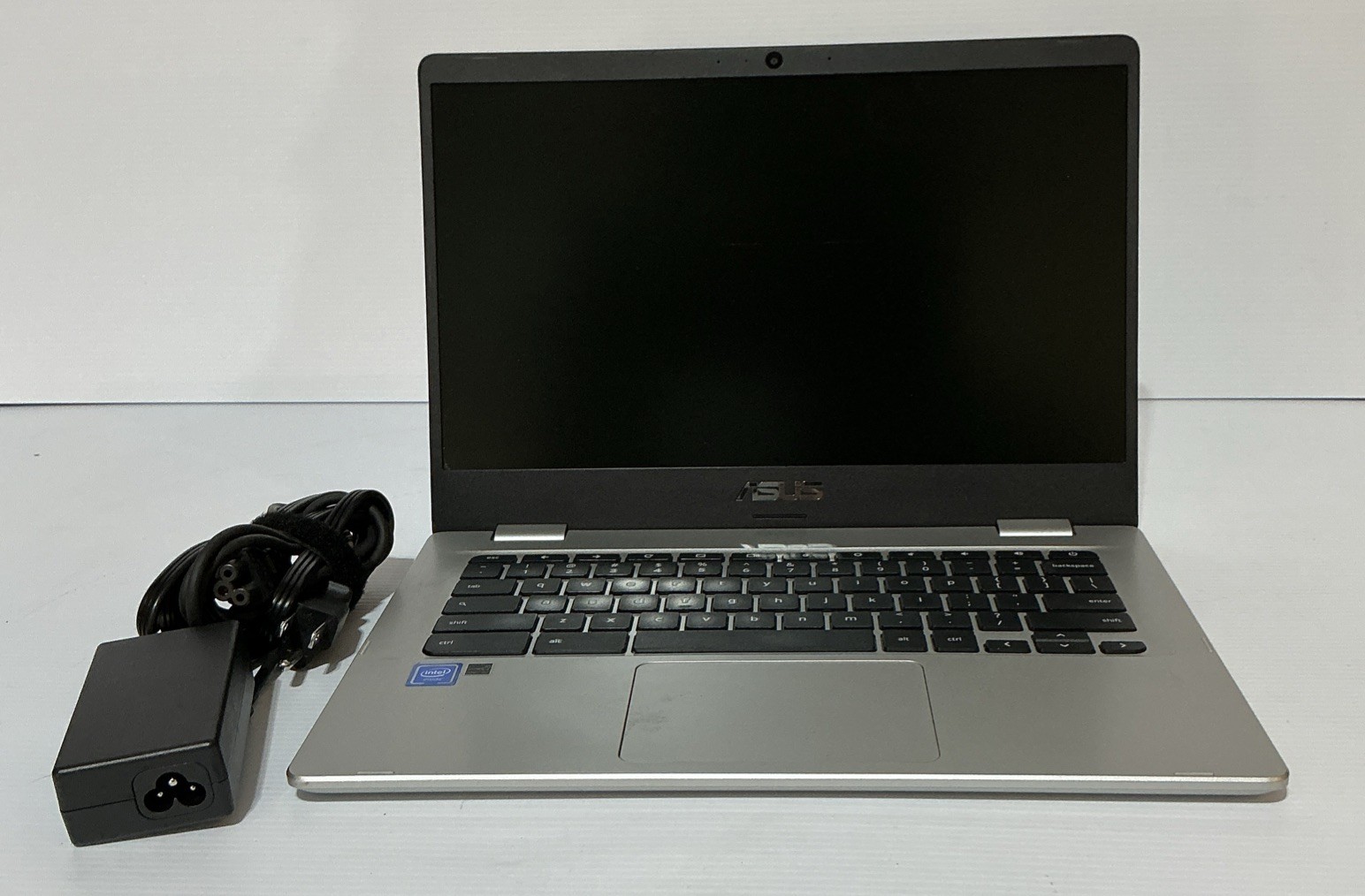ASUS Chromebook C423NA-DH02 14" Celeron N3350 4GB RAM 32GB eMMC Chrome OS