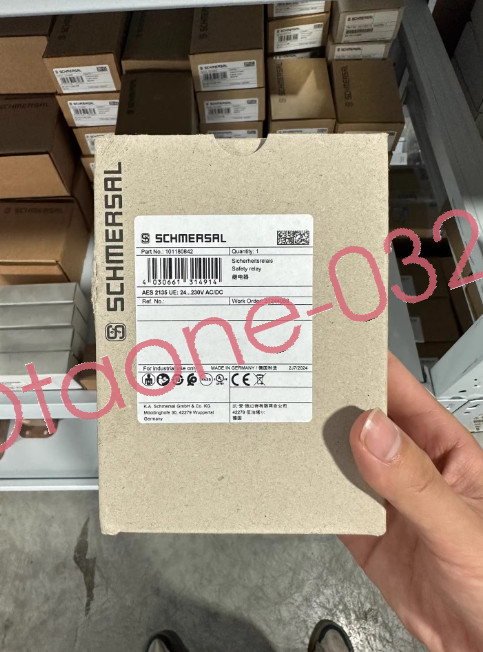 1PCS NEW SCHMERSAL AES2135 Quick delivery FedEx/DHL