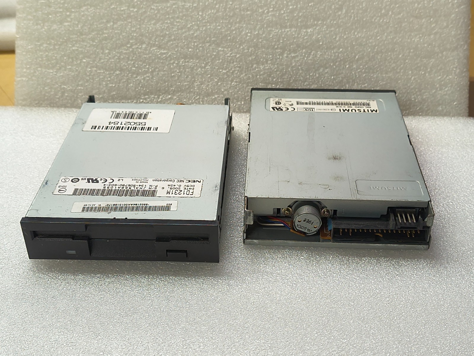 3.5" internal floppy drive