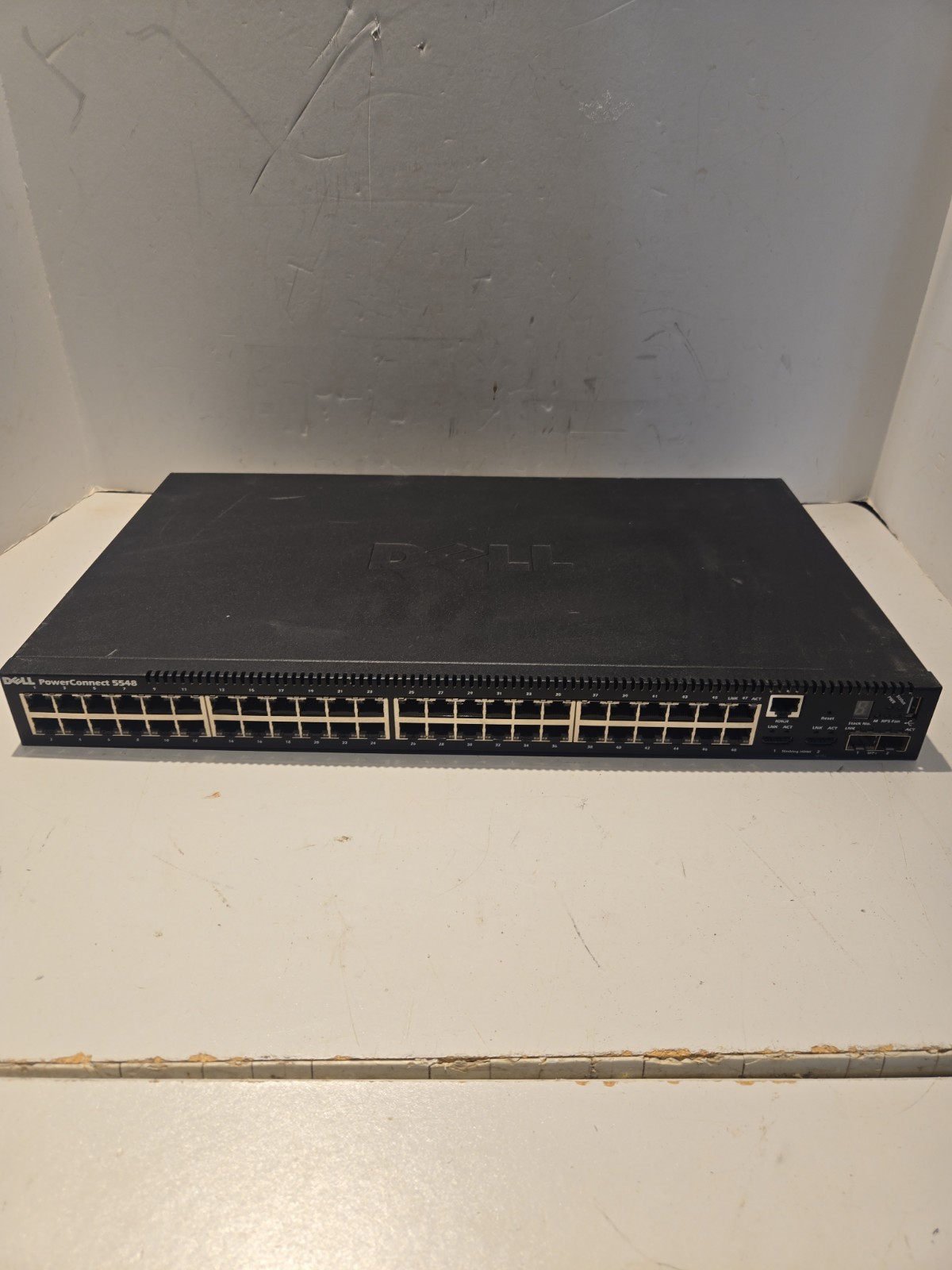 Dell PowerConnect 5548 48 Port Gigabit Poe Switch Powers On Not Tested Further 