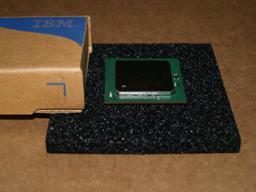 73P6382 NEW IBM 2.8Ghz 512KB 533Mhz  Xeon CPU 
