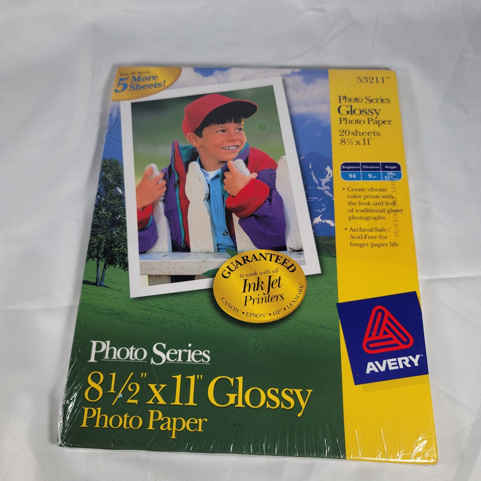 Avery Photo Series 53211 8.5"x11" 20-Sheet Glossy Finish Photo Paper Acid-free