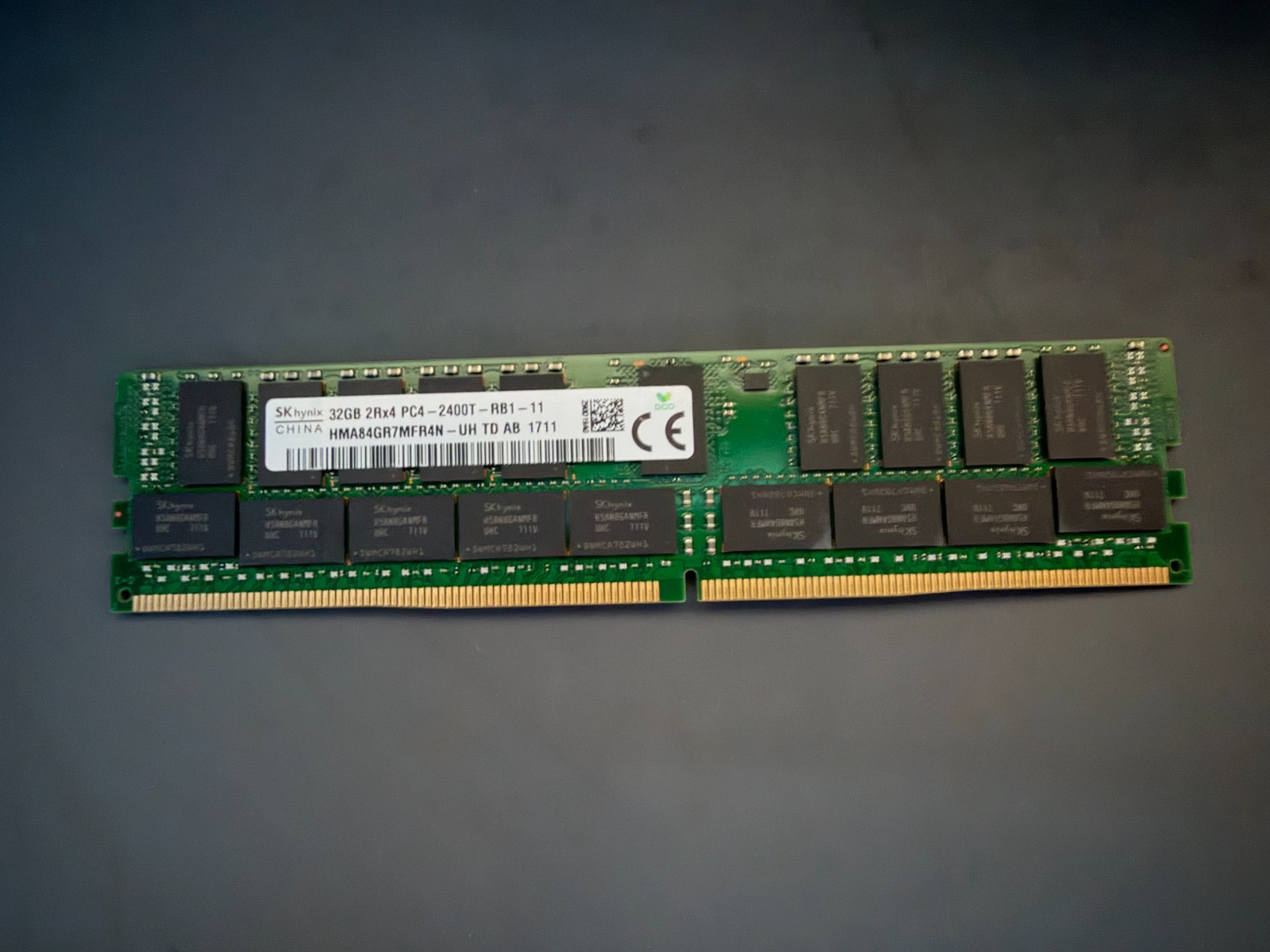 SK Hynix 32GB Server Memory 2Rx4 PC4-2400T-R81-11 HMA84GR7MFR4N-UH Server RAM