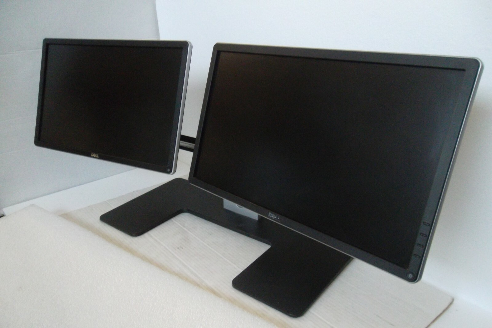 Dell P2214H Dual 22" Monitor 1080p Full HD VGA DVI DP w/4-Port USB MDS14 KW14V 