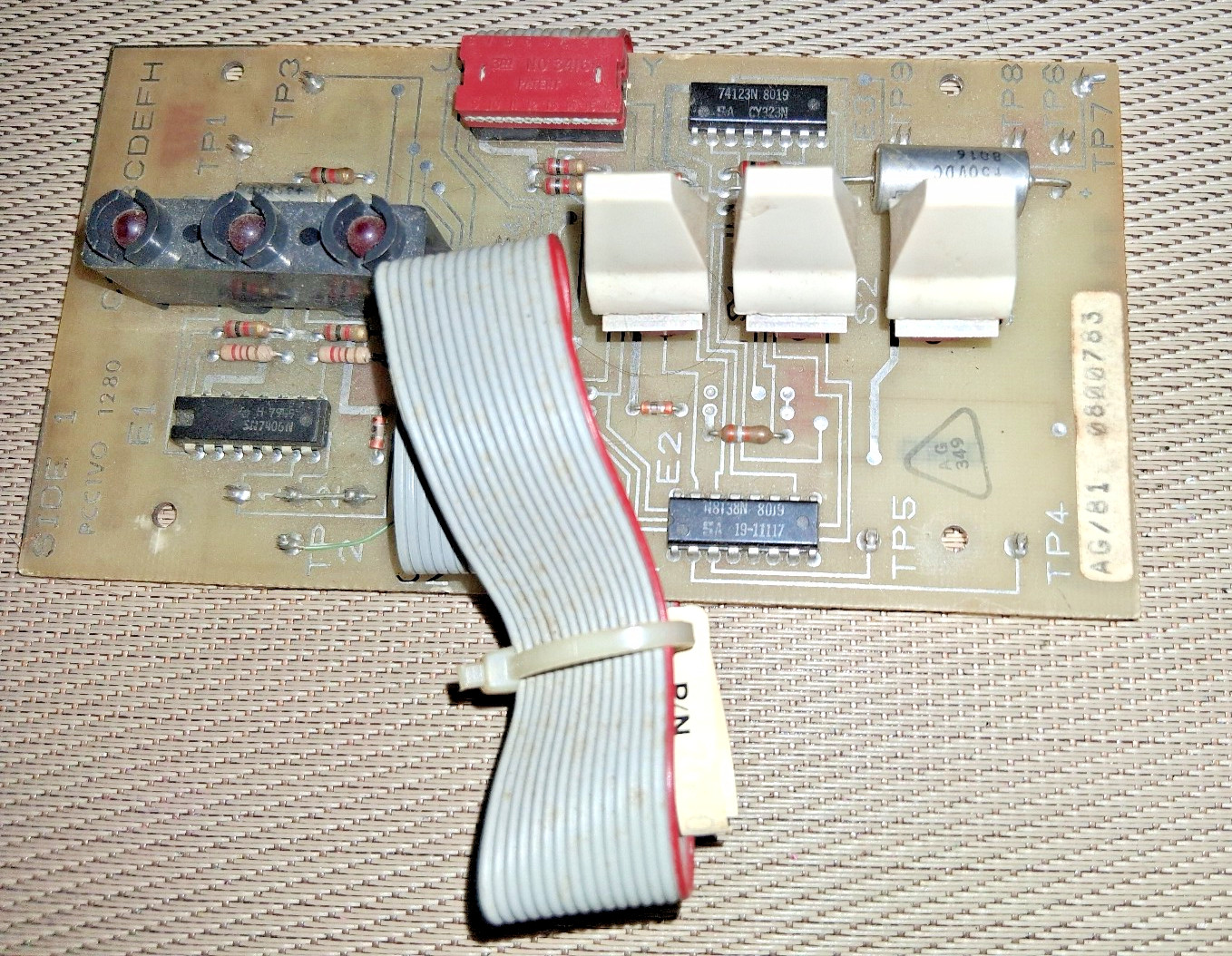 DEC PDP-11/23 03  operator control  panel  5011807C P2 Lights & Switches