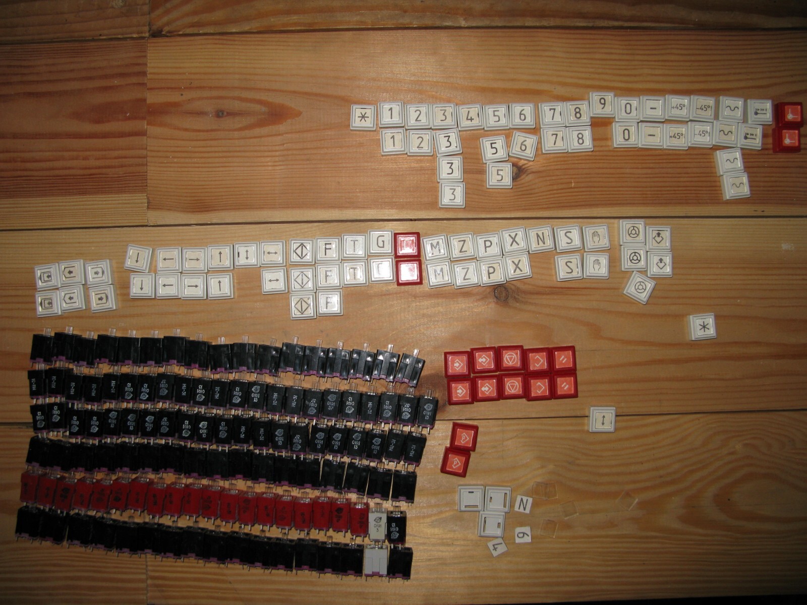 NOS/NIB mechanical keyboard buttons set 110pcs amiga spectrum atari c64 xt msx