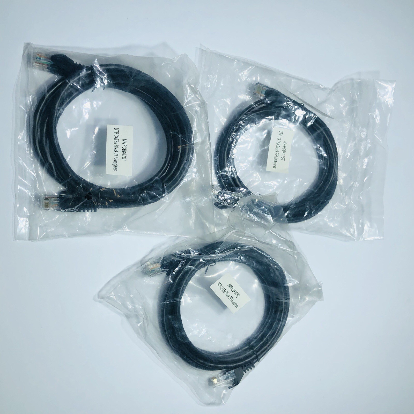 New 3 Pack  NWPCBK07ST UTP CAT5e Black 7ft Snagless