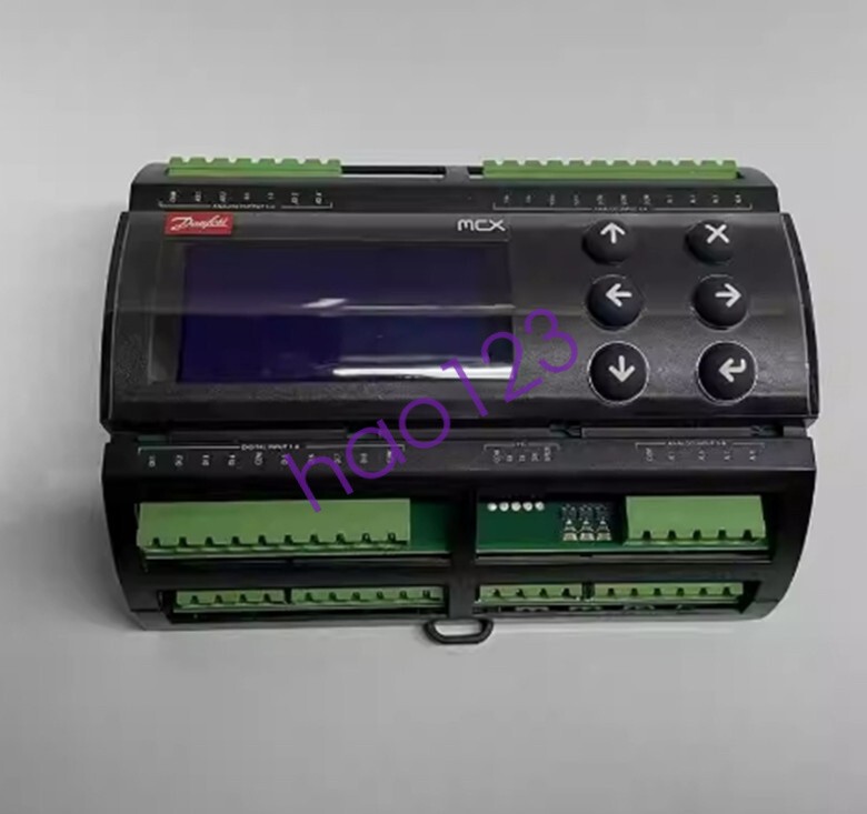 1PCS Danfoss MCX08M2 programmable controller with 8 relays 080G0310 DHL/FedEx