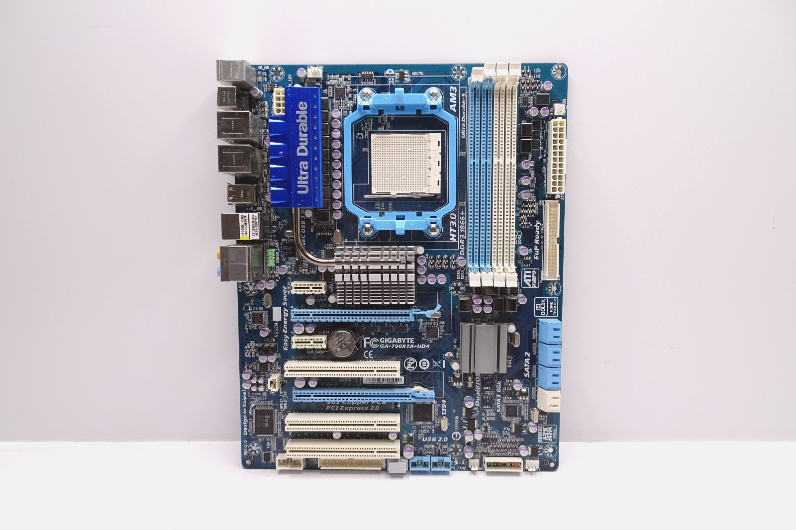 Gigabyte GA-790XTA-UD4 Motherboard | UNTESTED - For Parts or Repair