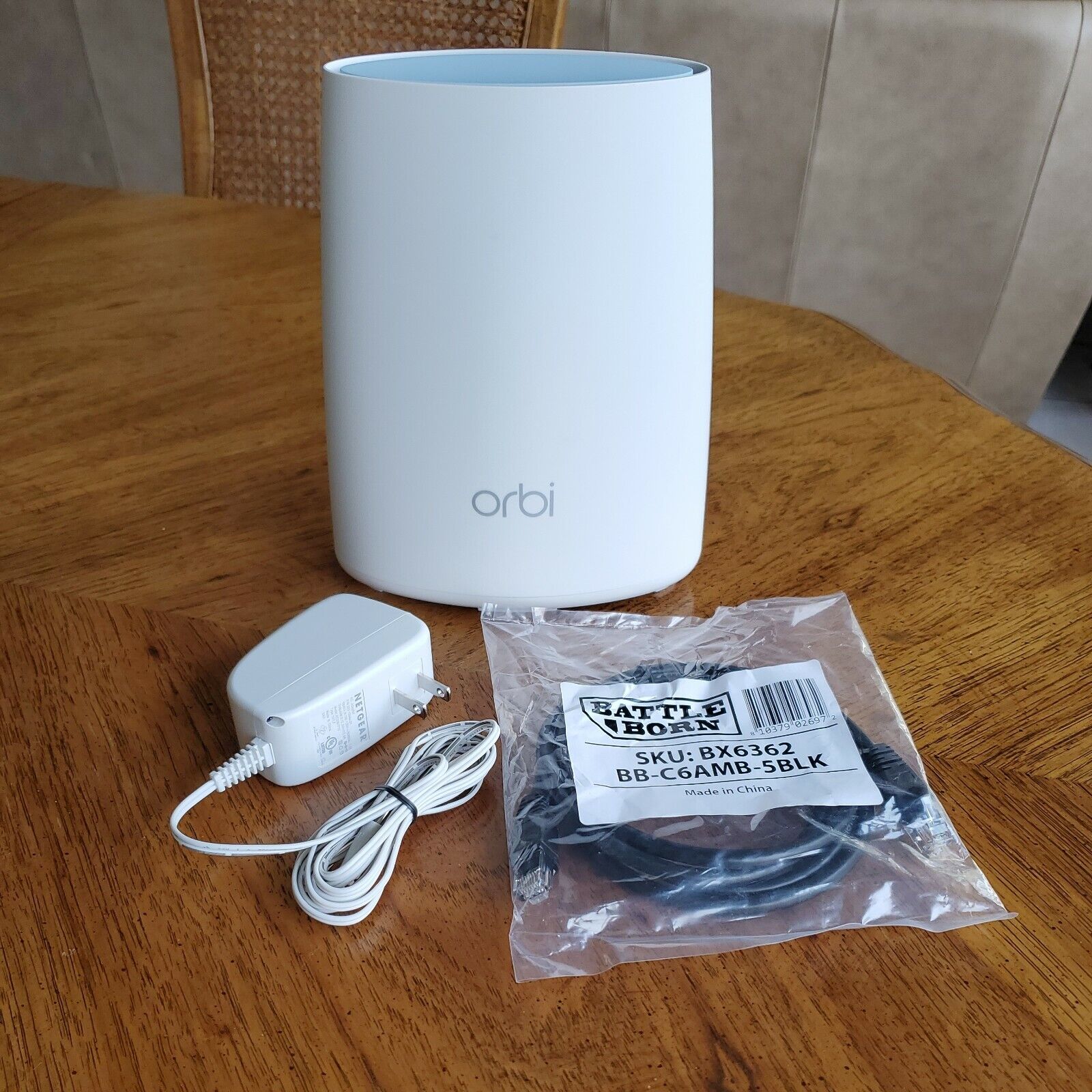 NETGEAR Orbi RBR40 Router AC2200 Mesh Network with WiFi 5 ~ Very Good Condition