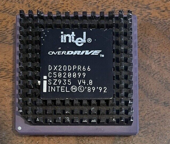 Intel 80486 Overdrive DX2ODPR66  V4.0 66Mhz CPU SZ935