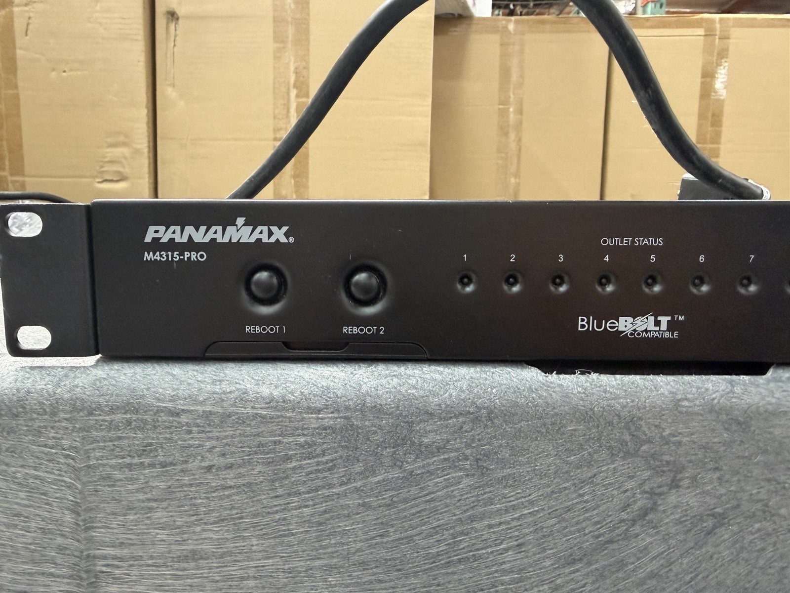 Panamax M4315-PRO Power Conditioner/Surge Protector Blue Bolt 9 Outlet - NO CORD