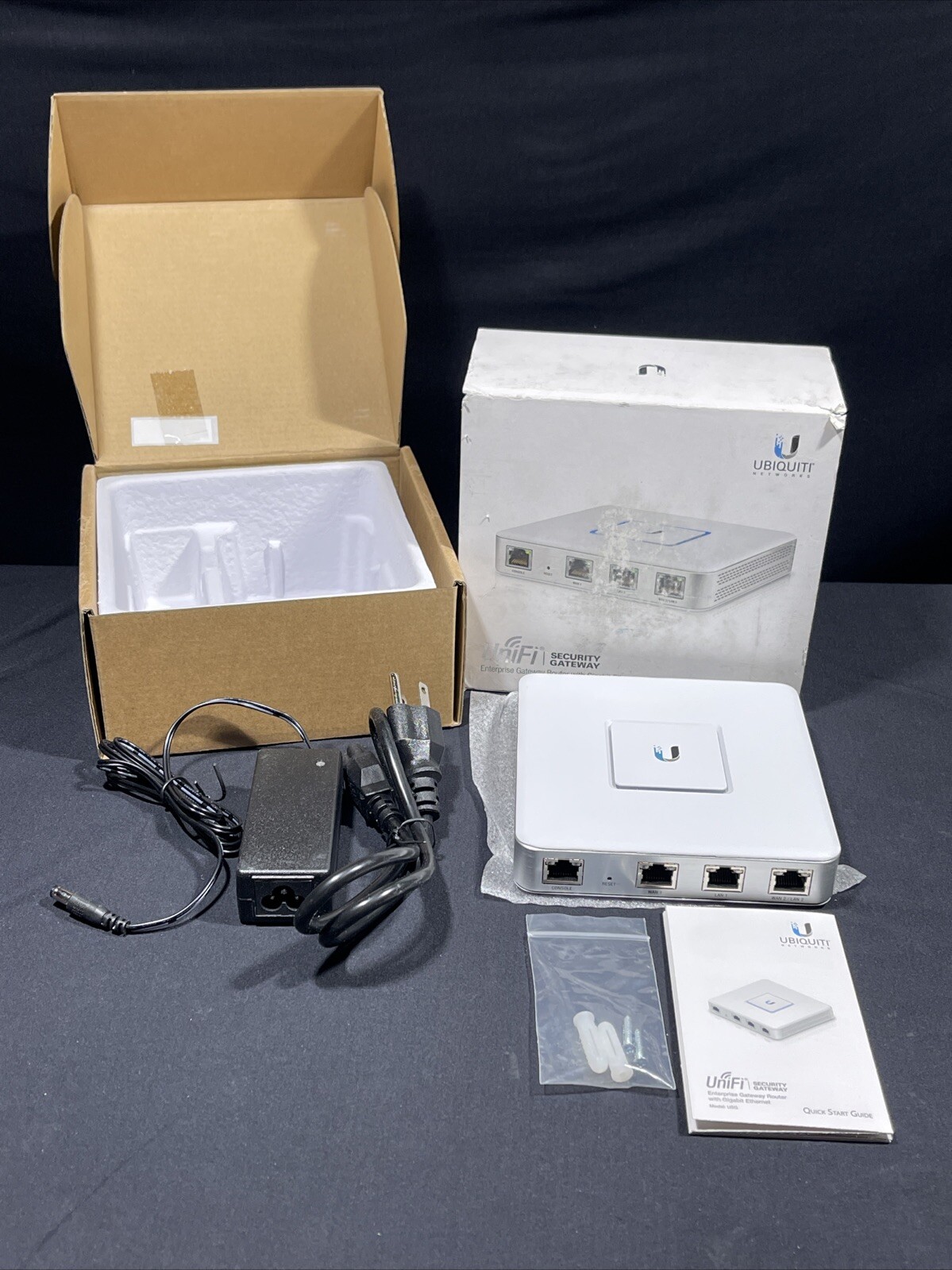 Ubiquiti UniFi Security Gateway Gigabit Router (USG)