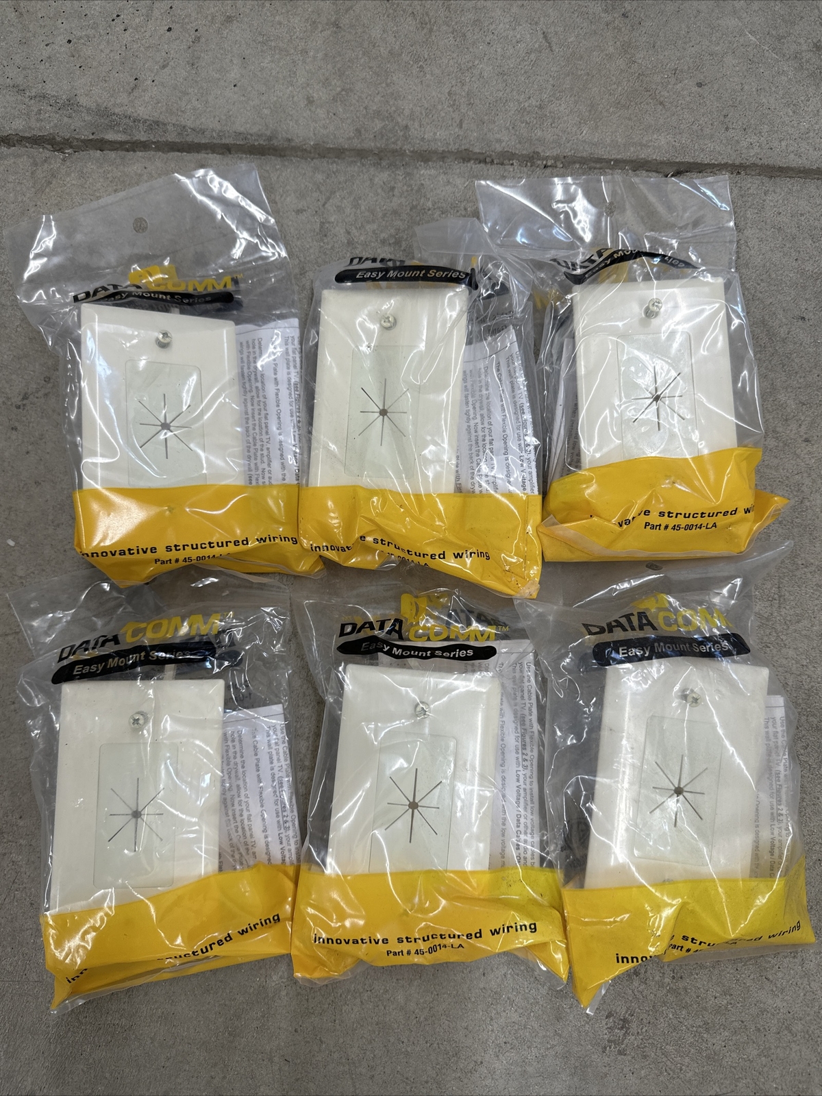Datacomm 45-0014-LA Cable Wall Plate Flexible Opening 1Gang Lite Almond Lot of 6