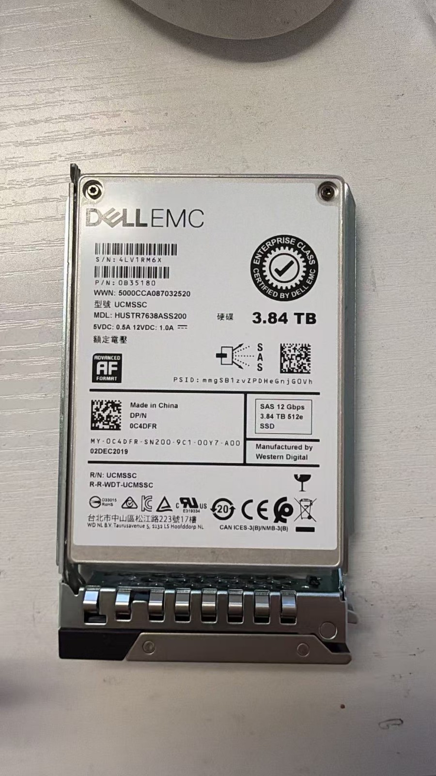 C4DFR DELL EMC 0C4DFR 3.84TB 12G TLC RI 2.5" SAS SSD UCMSSC HUSTR7638ASS200