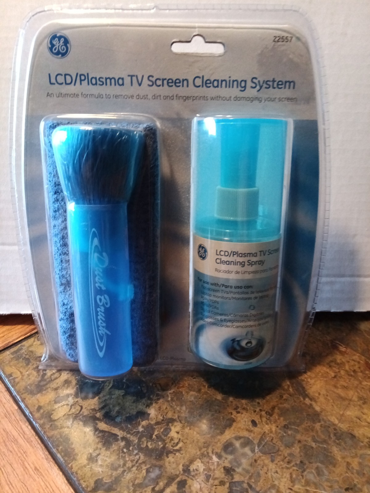 GE LCD/Plasma TV Screen Cleaning System Kit Sealed Anti-Static Dust Brush New
