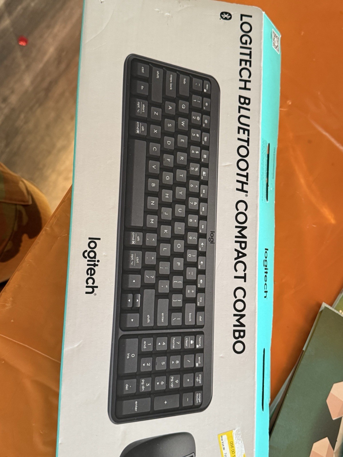 Logitech Bluetooth Compact Combo
