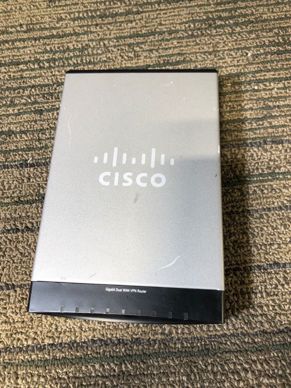 Cisco RV042G Small Business Dual WAN VPN Router USED