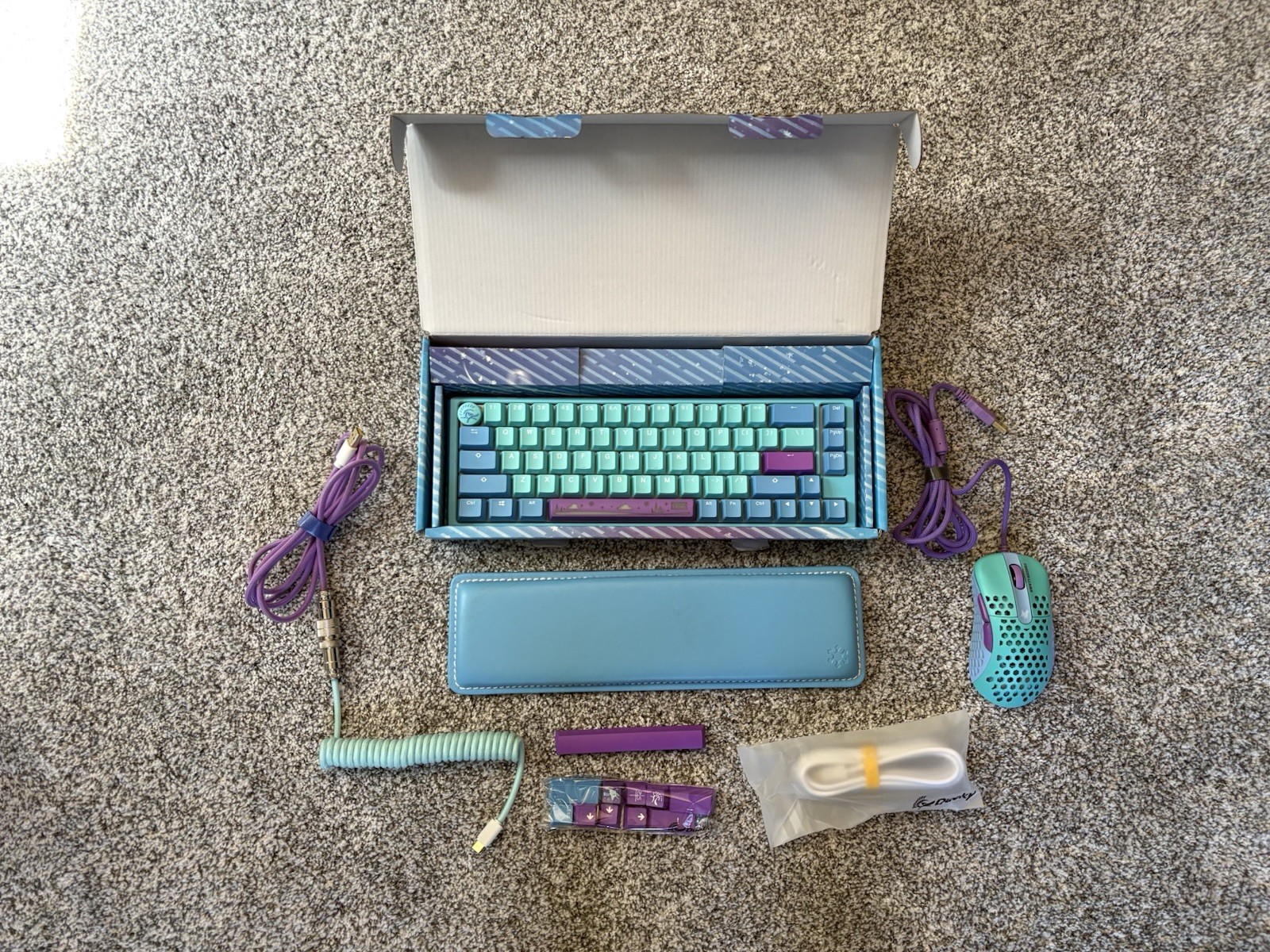Ducky Frozen Llama Keyboard And Mouse Red Switches