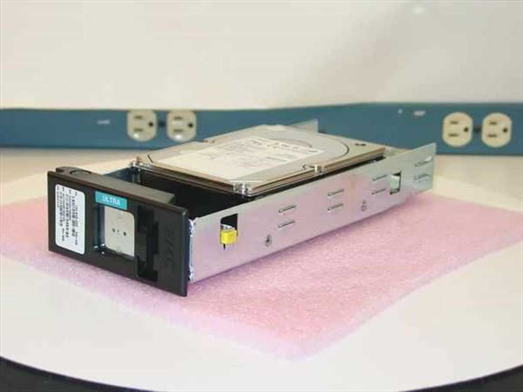 Seagate ST173404LCV 73GB Ultra 160 SCSI Hard Drive EMC 100-845-222 Cheetah
