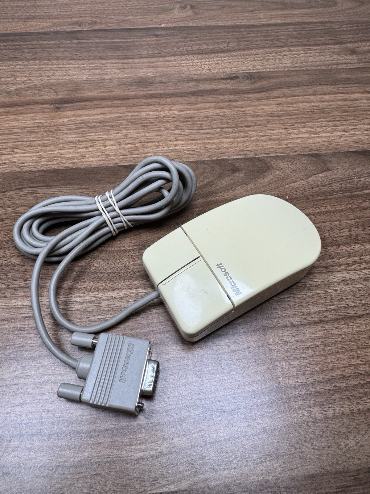 Vintage Microsoft Serial PS/2 Compatible 2-Button Mouse C3K5K5COMB Beige