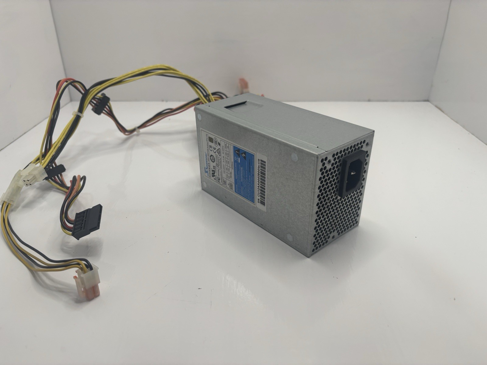 Seasonic SSP-300TGS Power Supply Input 100V-240V Output 300 Watts 80 Plus GOLD