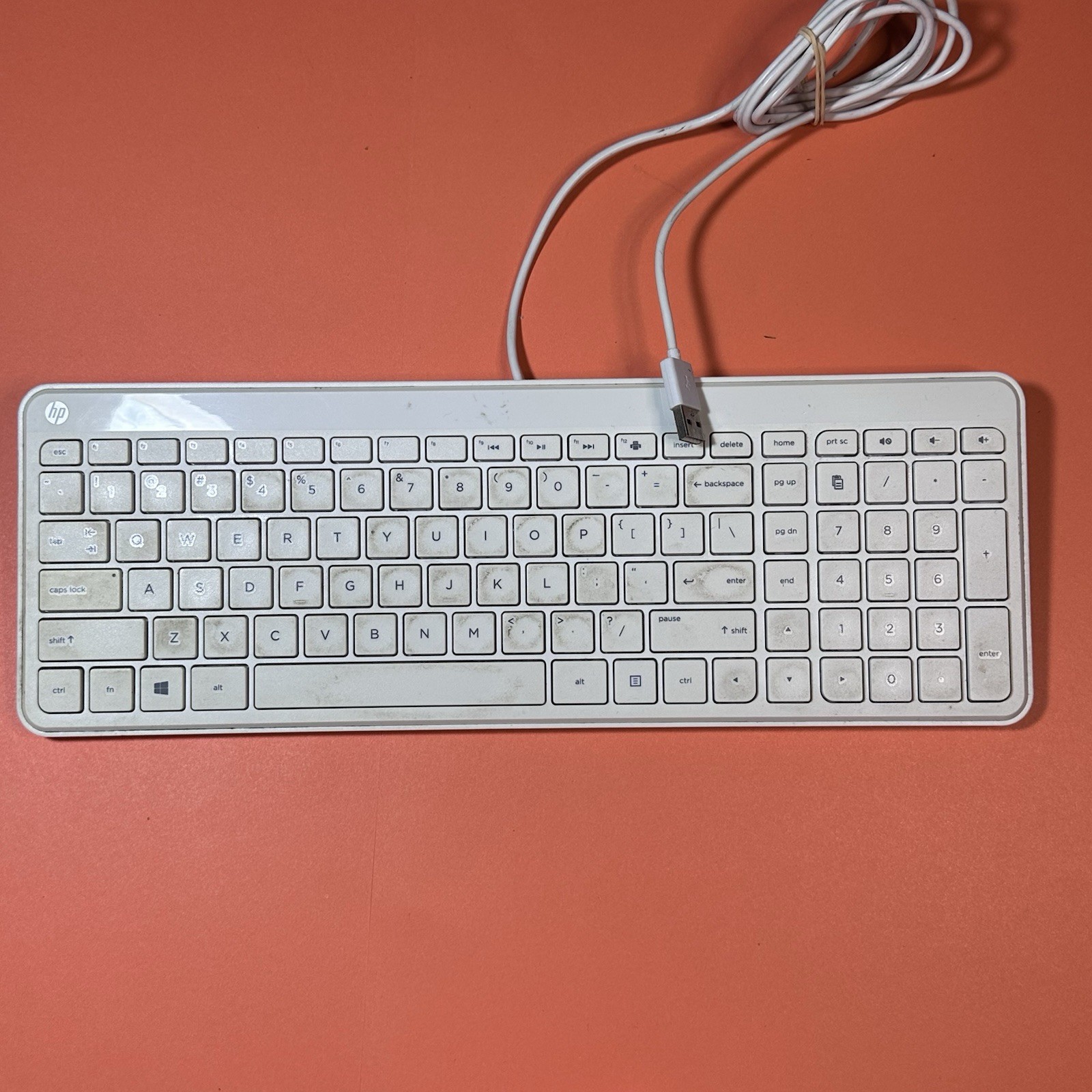 HP KBAH21 White Wired USB Keyboard - Tested